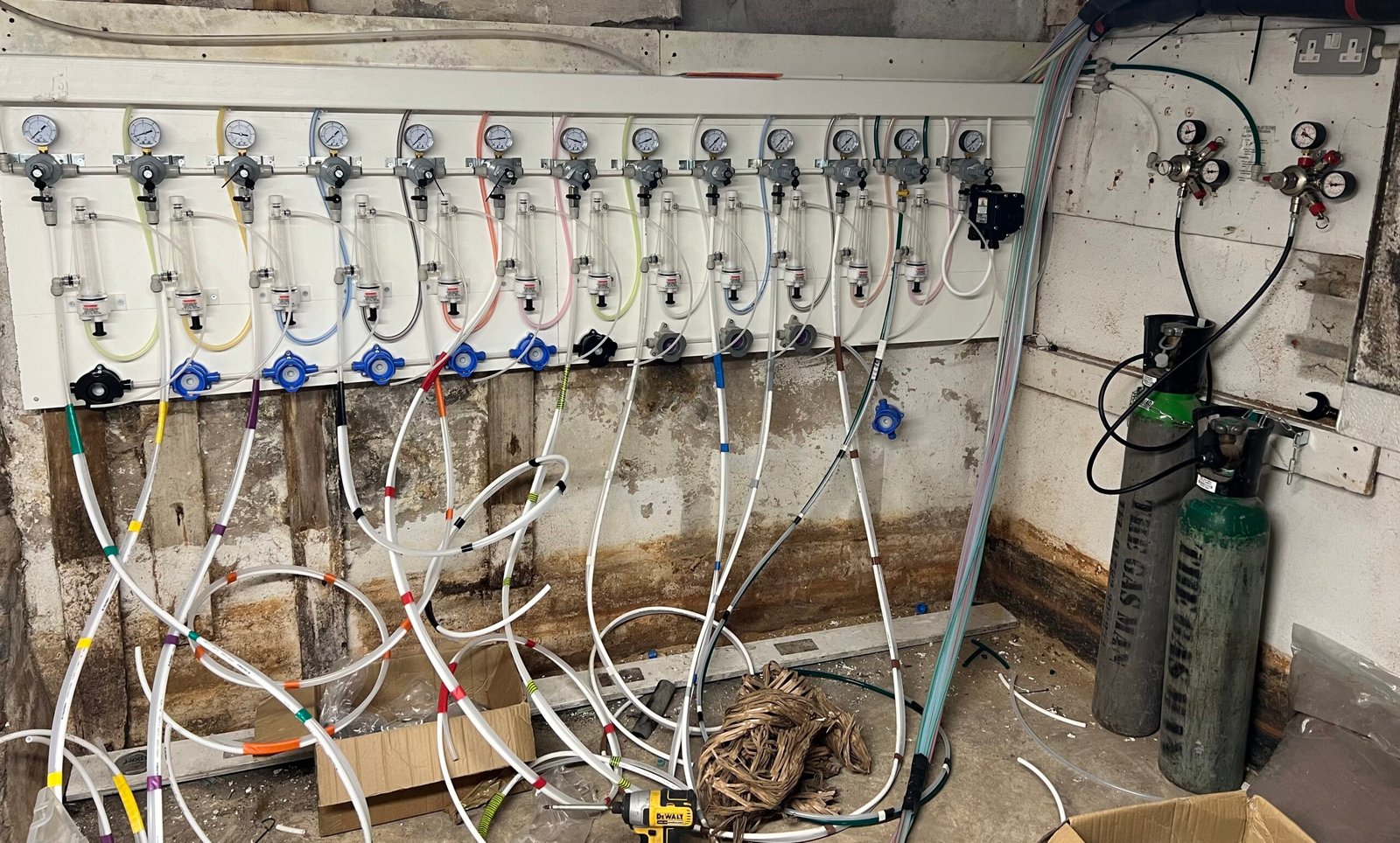 Draught beer equipment in a commercial cellar